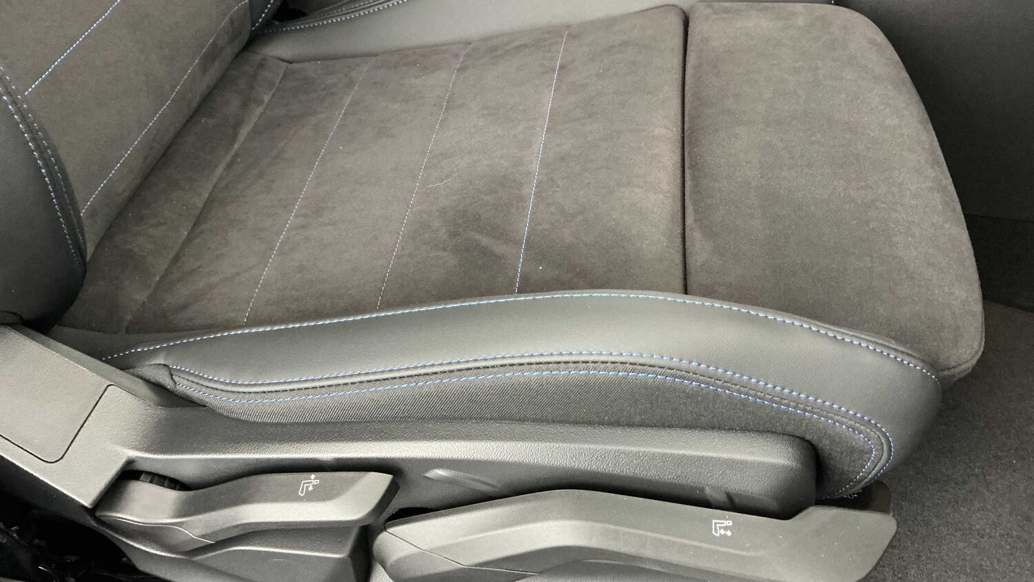 Used BMW iX2 2025 for sale - 77686615: Photo 19