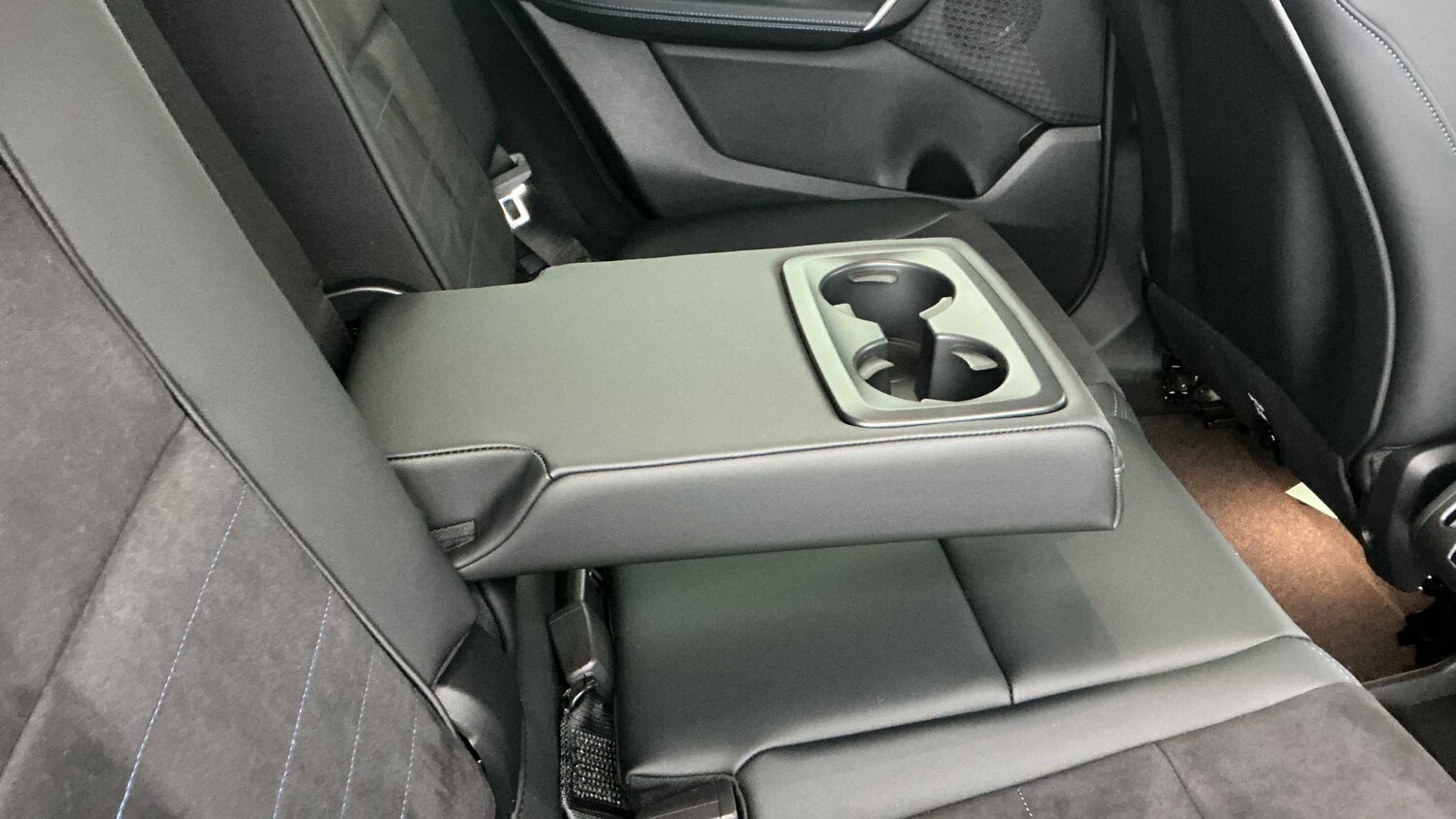 Used BMW iX2 2025 for sale - 77686615: Photo 35