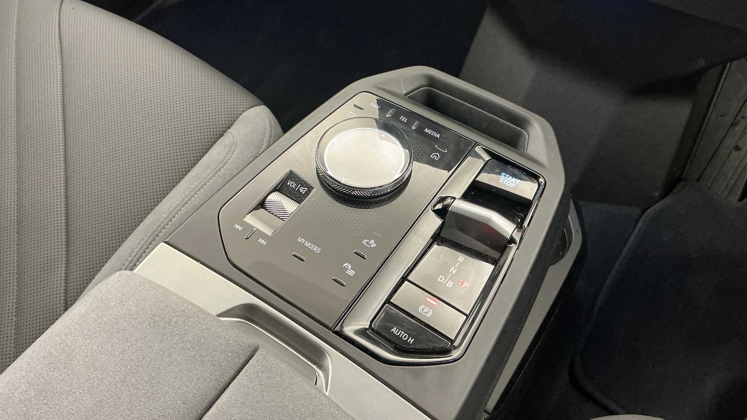 Used BMW iX 2025 for sale - 76191852: Photo 10