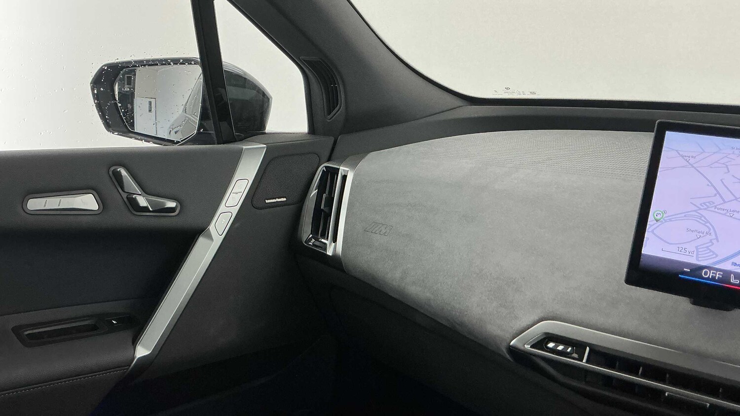 Used BMW iX 2025 for sale - 76191852: Photo 21