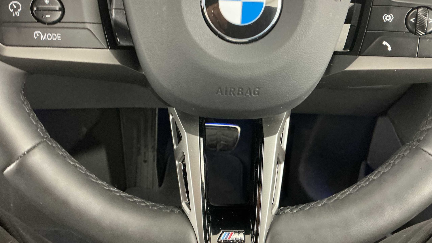 Used BMW iX 2025 for sale - 76191852: Photo 31