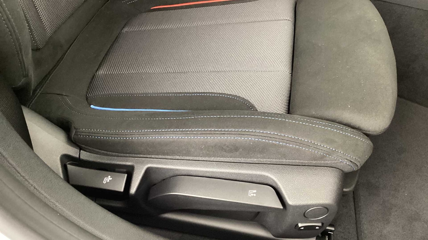 Used BMW i4 2025 for sale - 76610719: Photo 20