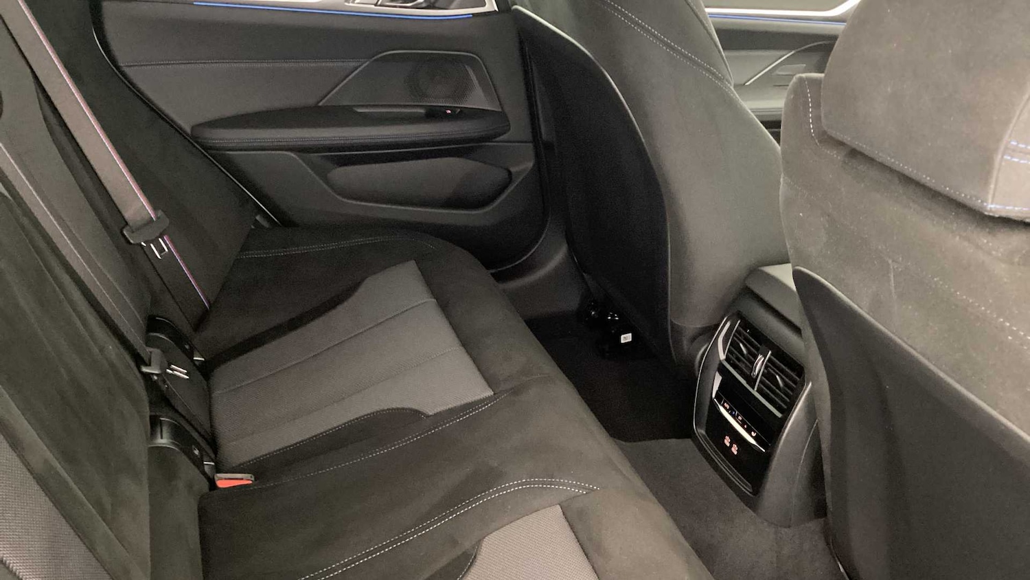 Used BMW i4 2025 for sale - 76610719: Photo 34