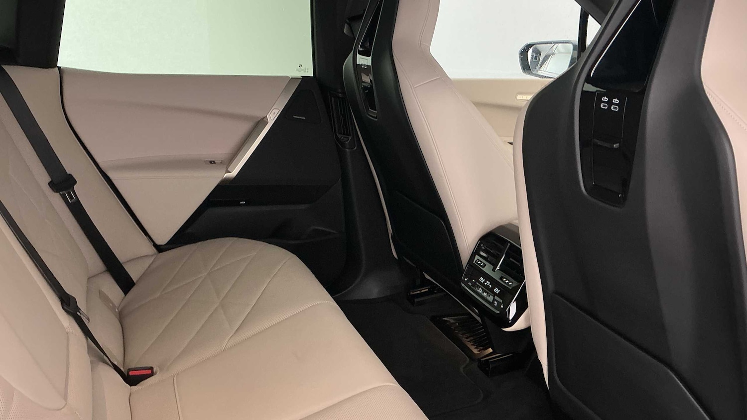 Used BMW iX 2022 for sale - 78024250: Photo 32