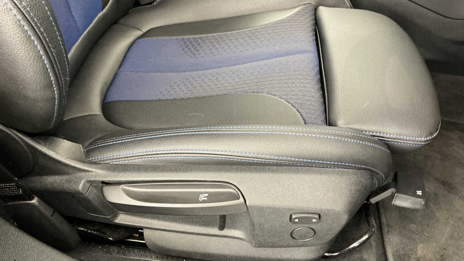 Used BMW 1 Series 2024 for sale - 76564370: Photo 19