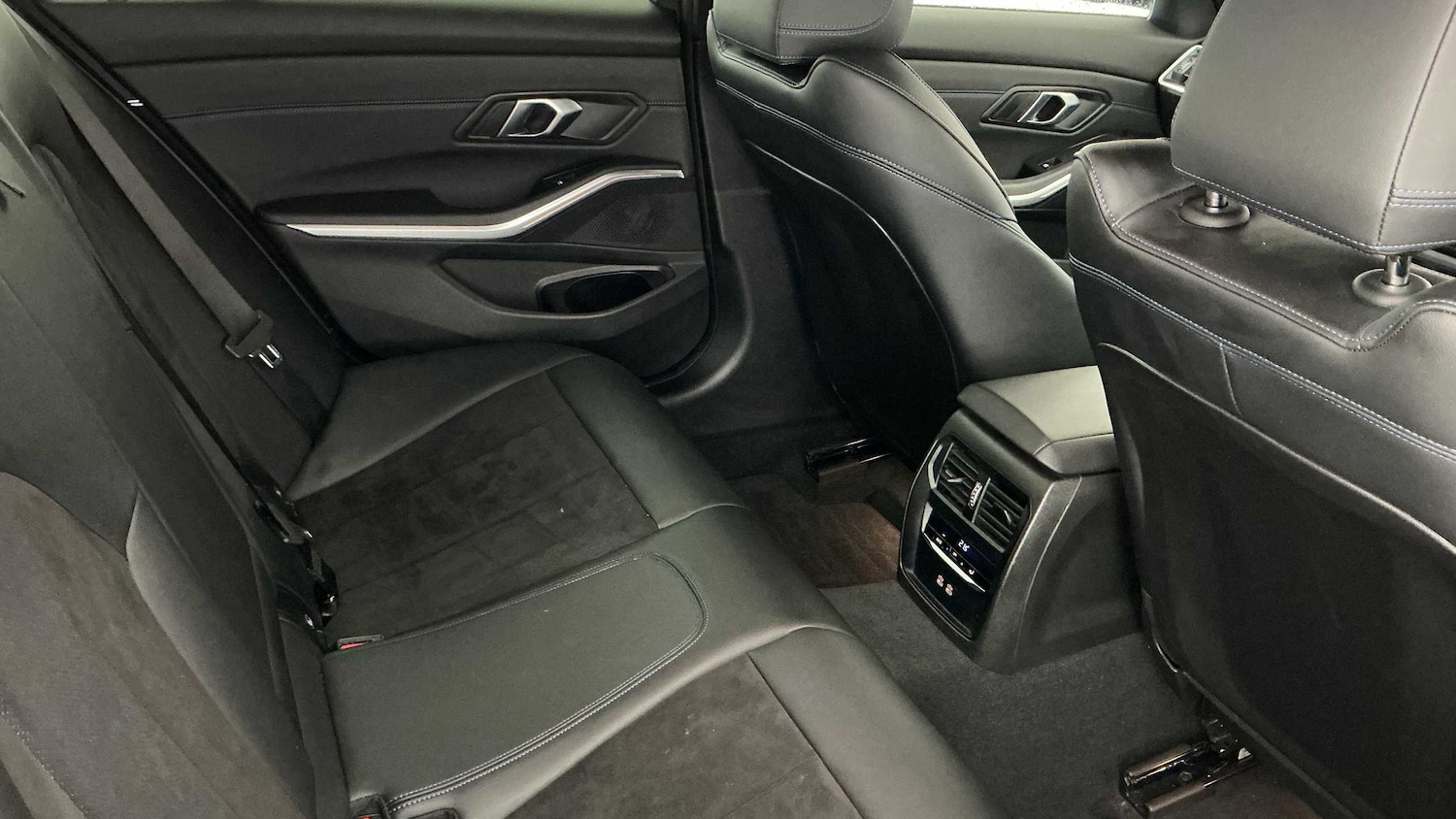 Used BMW 3 Series 2024 for sale - 77458695: Photo 35