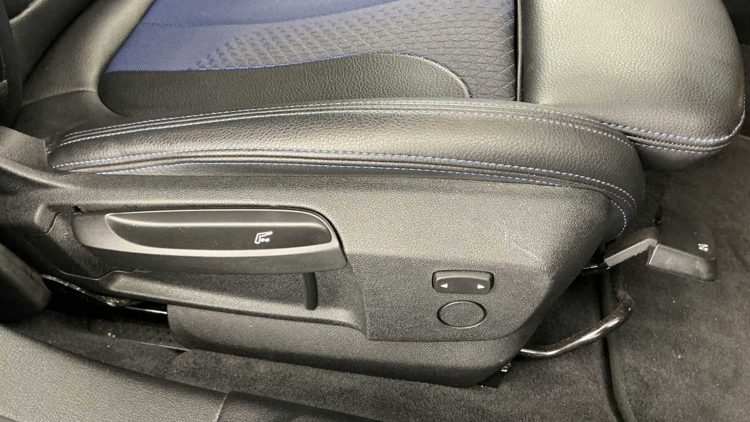 Used BMW 1 Series 2023 for sale - 76475902: Photo 19