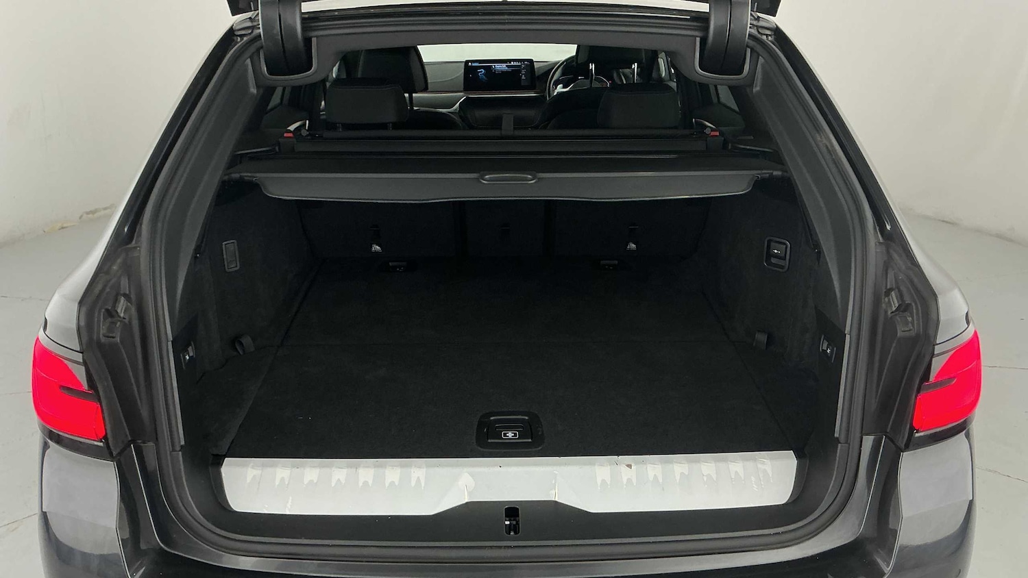 Used BMW 5 Series 2023 for sale - 77827481: Photo 13