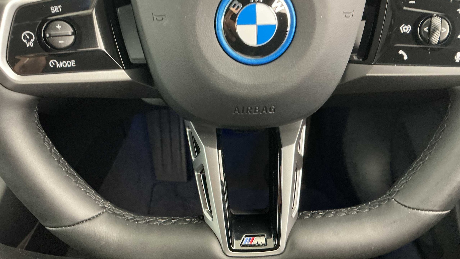 Used BMW 5 Series 2025 for sale - 76610703: Photo 33