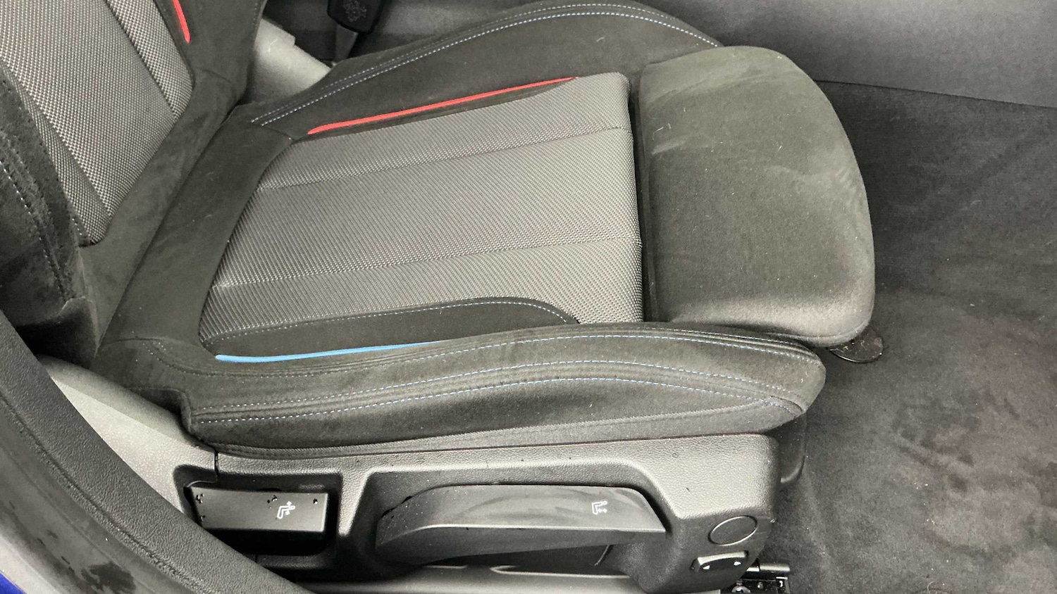 Used BMW i4 2025 for sale - 76610725: Photo 19