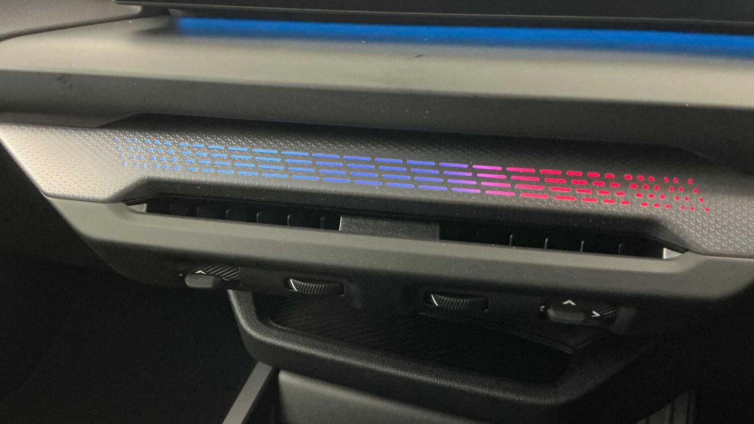 Used BMW 1 Series 2025 for sale - 77500391: Photo 21