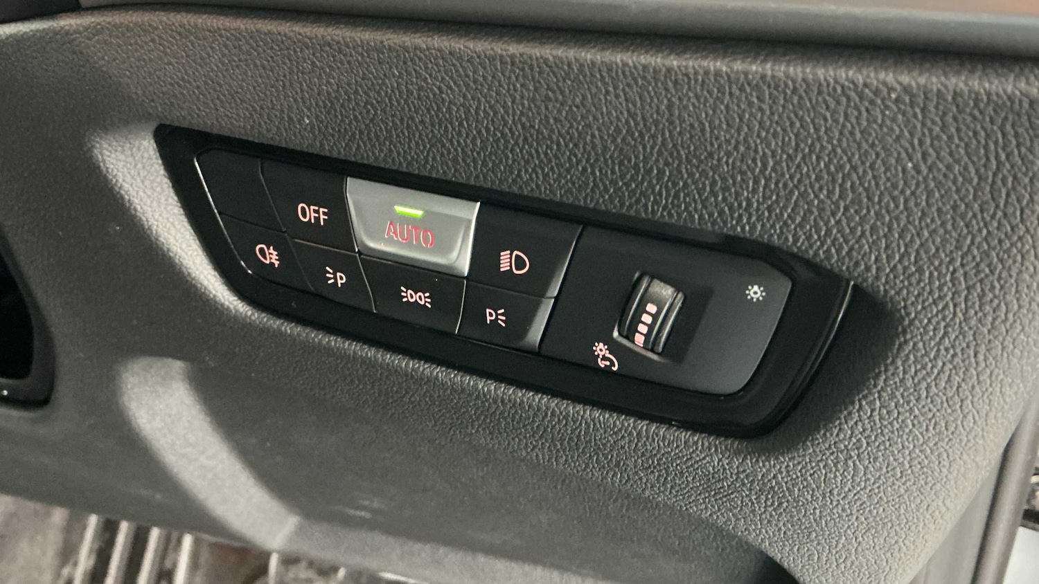 Used BMW i4 2025 for sale - 76889854: Photo 21