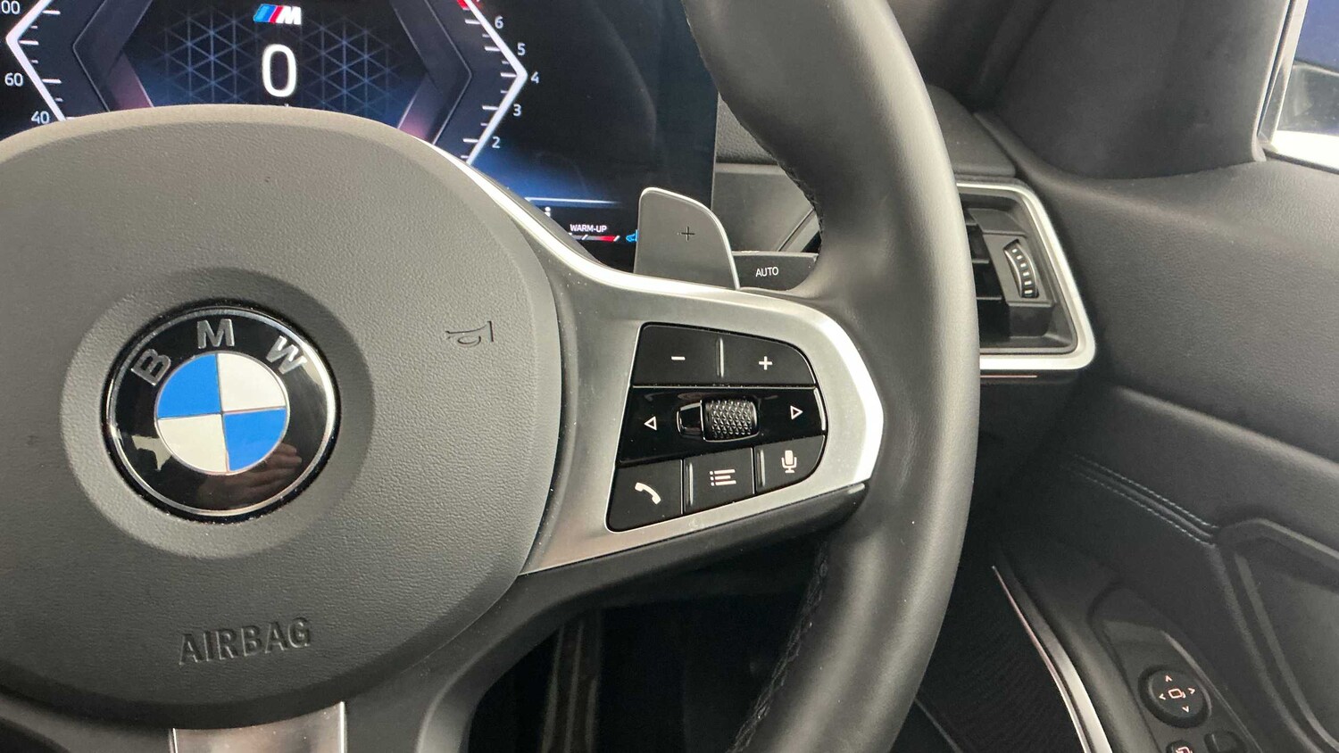 Used BMW 3 Series 2024 for sale - 77726919: Photo 31