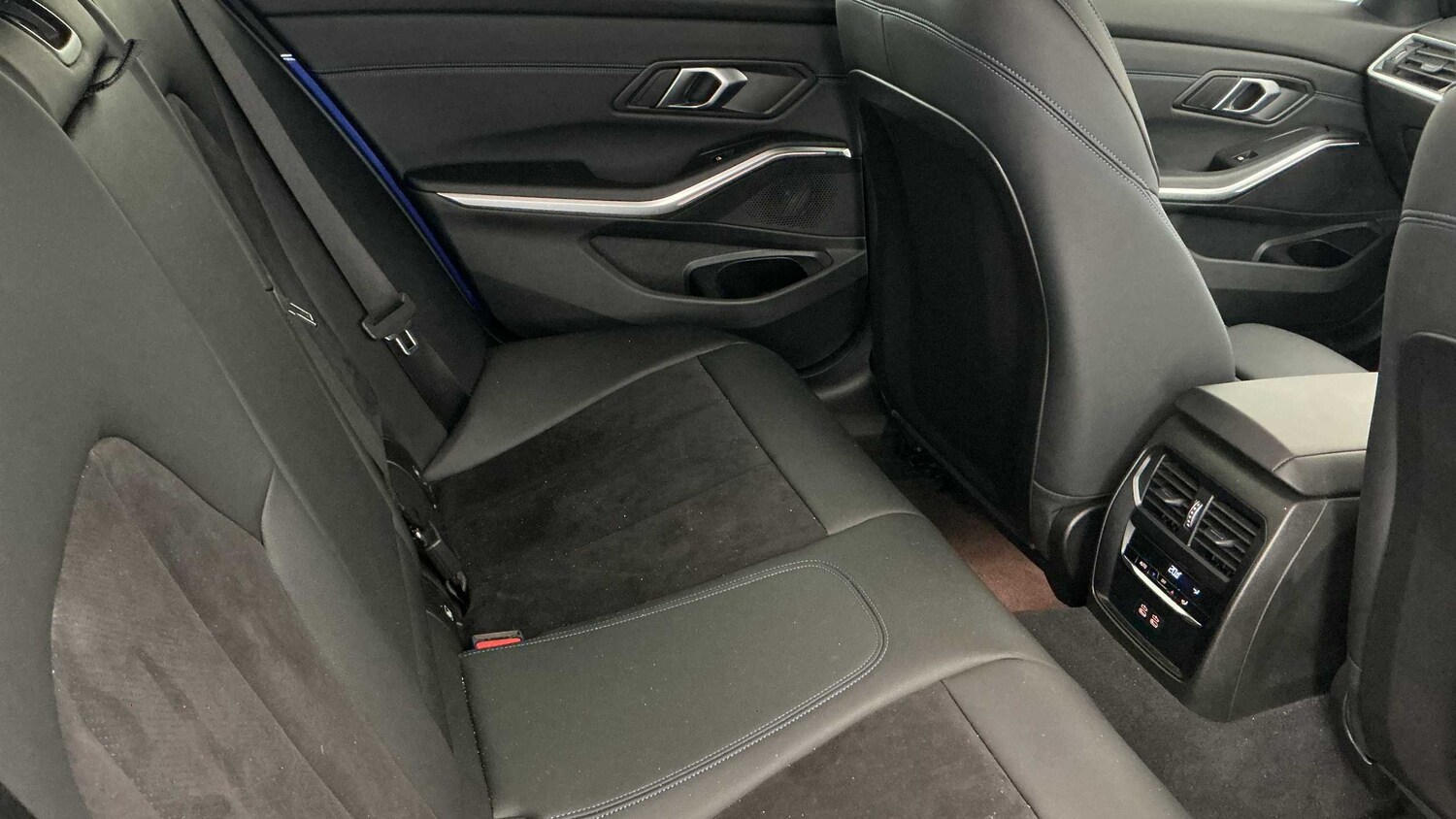 Used BMW 3 Series 2024 for sale - 77726919: Photo 32