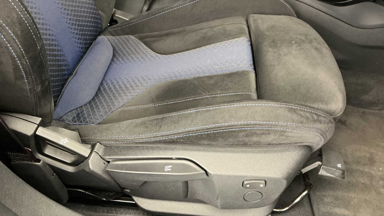 Used BMW 1 Series 2019 for sale - 76705149: Photo 19