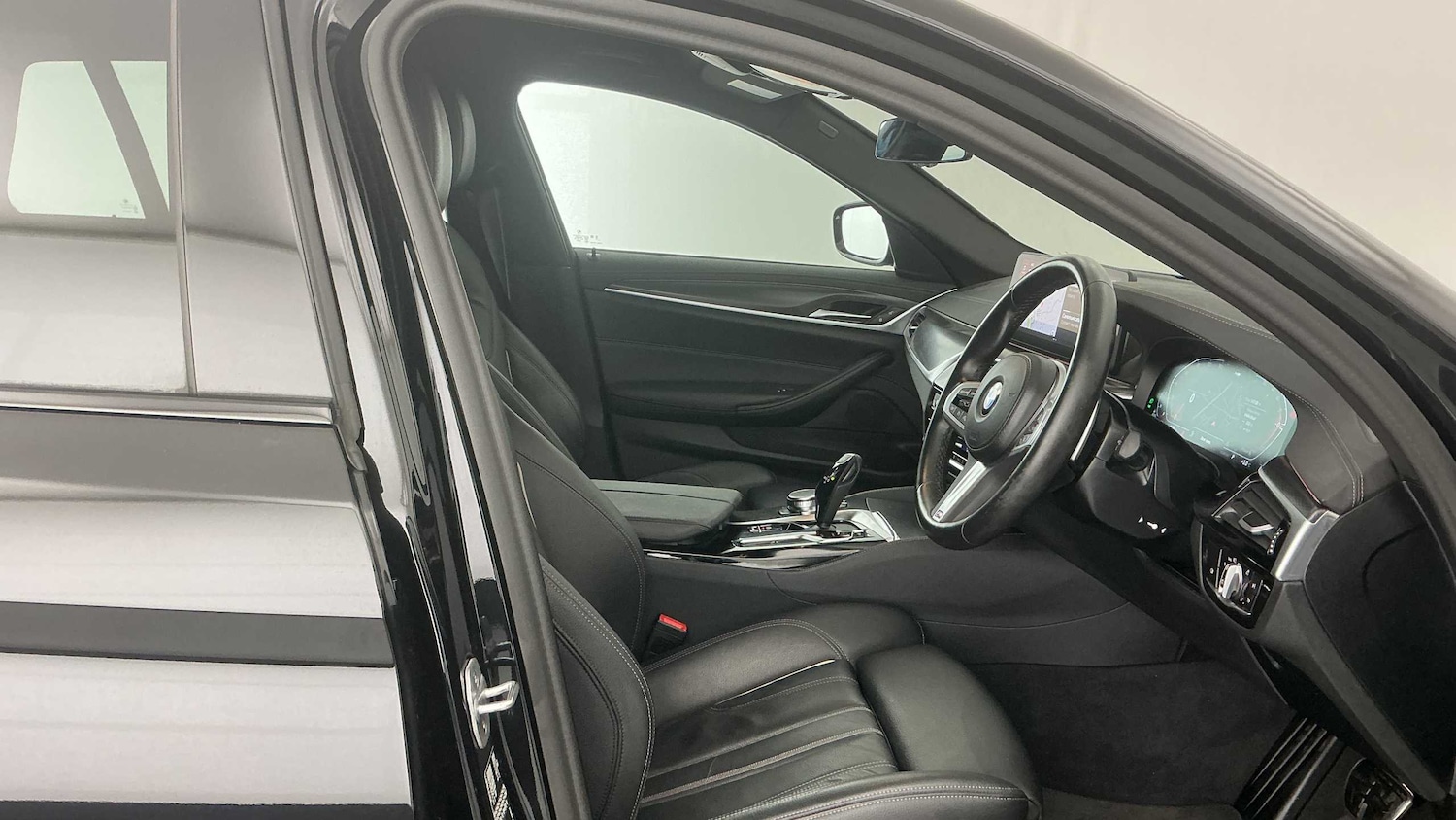 Used BMW 5 Series 2023 for sale - 77158595: Photo 11