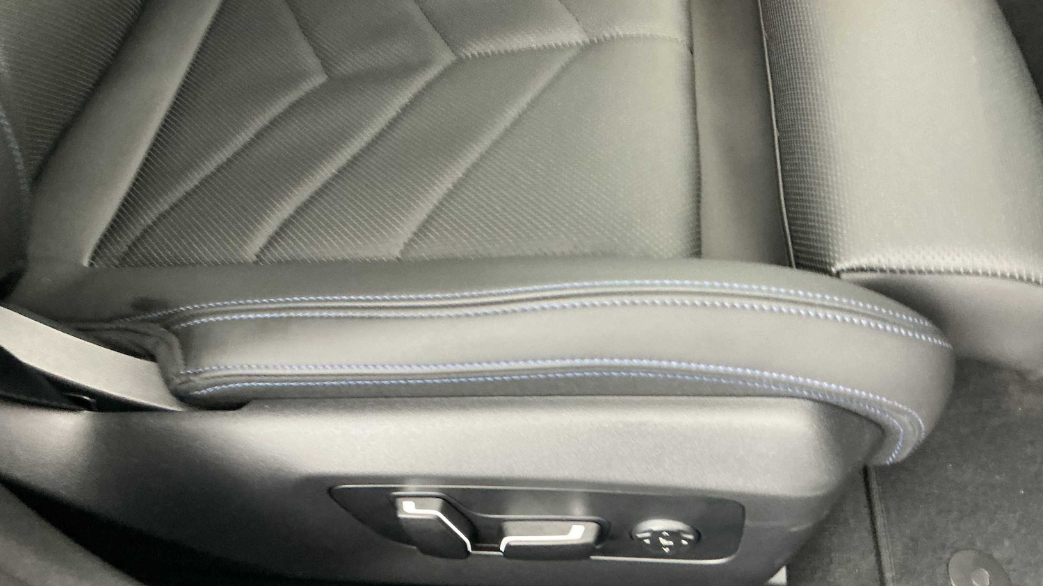 Used BMW i5 2025 for sale - 76610565: Photo 19