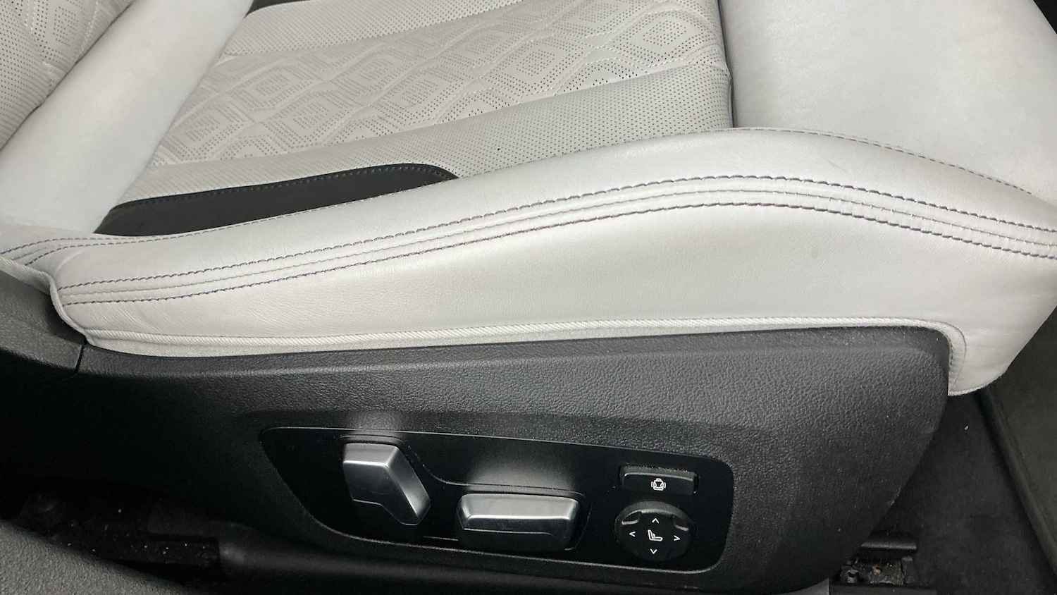 Used BMW M8 2023 for sale - 77373722: Photo 20