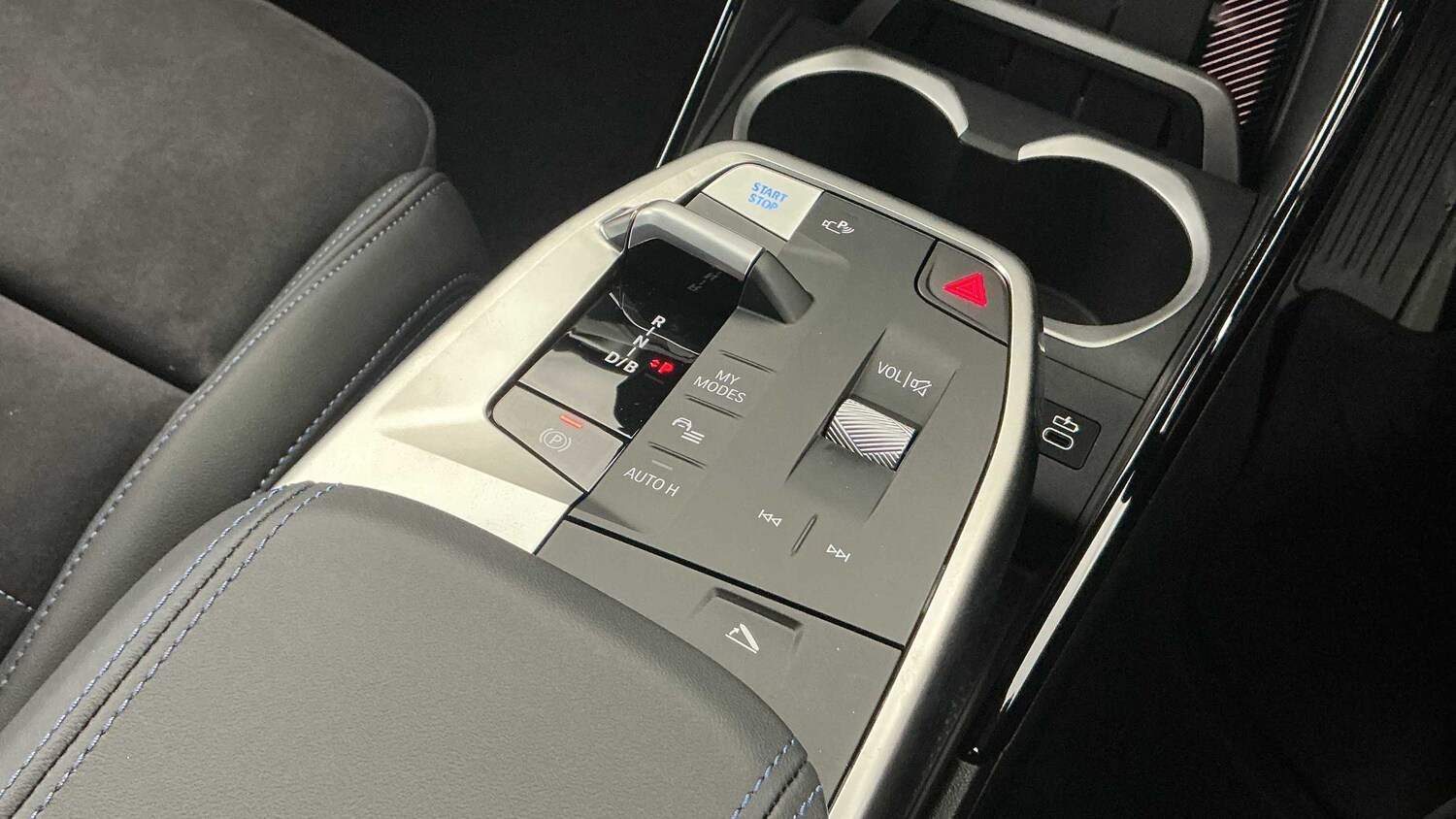 Used BMW iX2 2025 for sale - 76272181: Photo 10