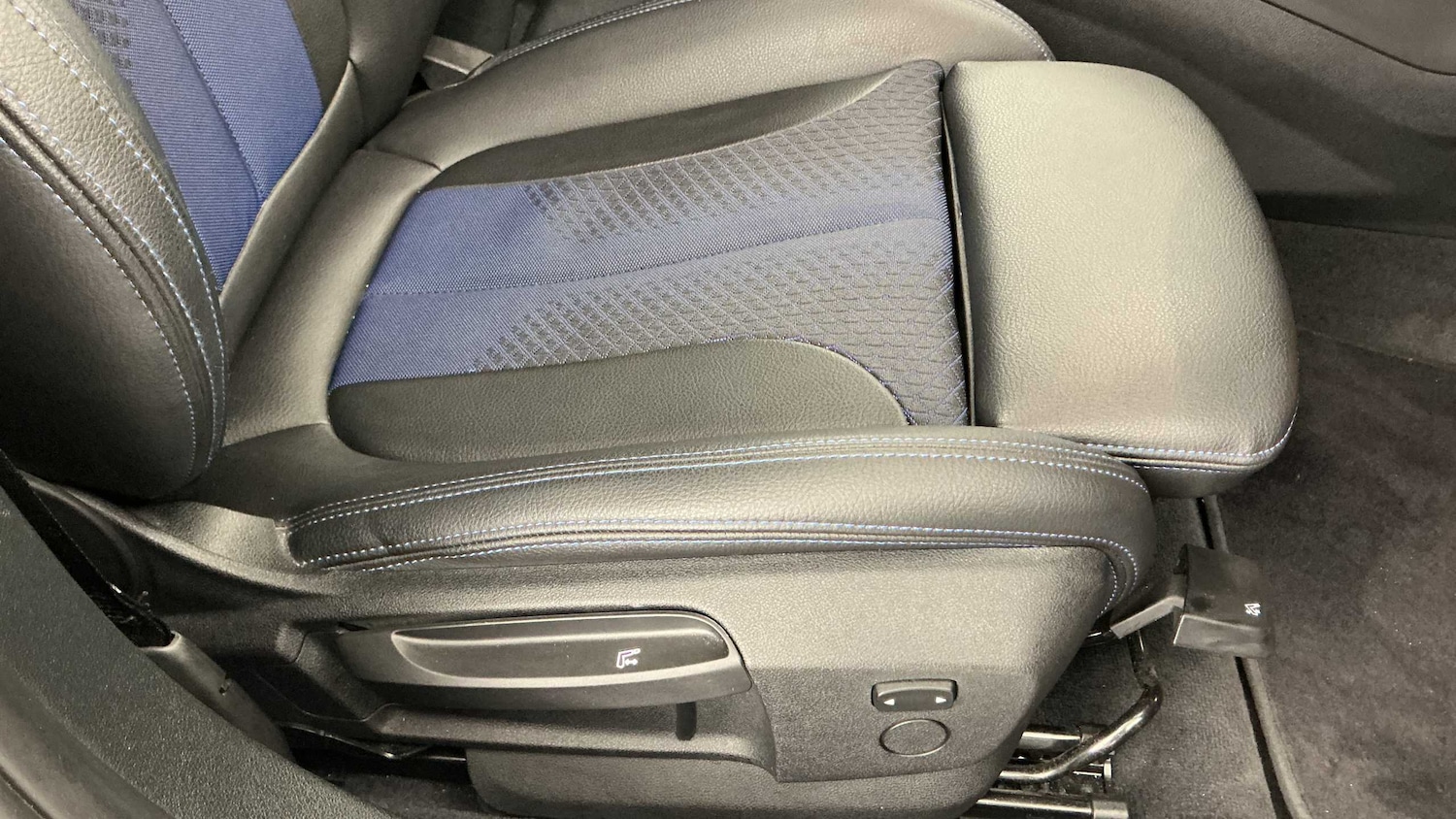 Used BMW 1 Series 2023 for sale - 76575938: Photo 20