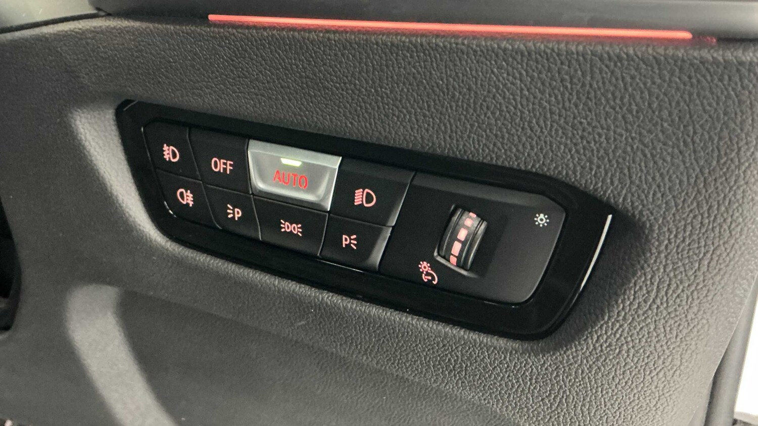 Used BMW 3 Series 2019 for sale - 77648790: Photo 18