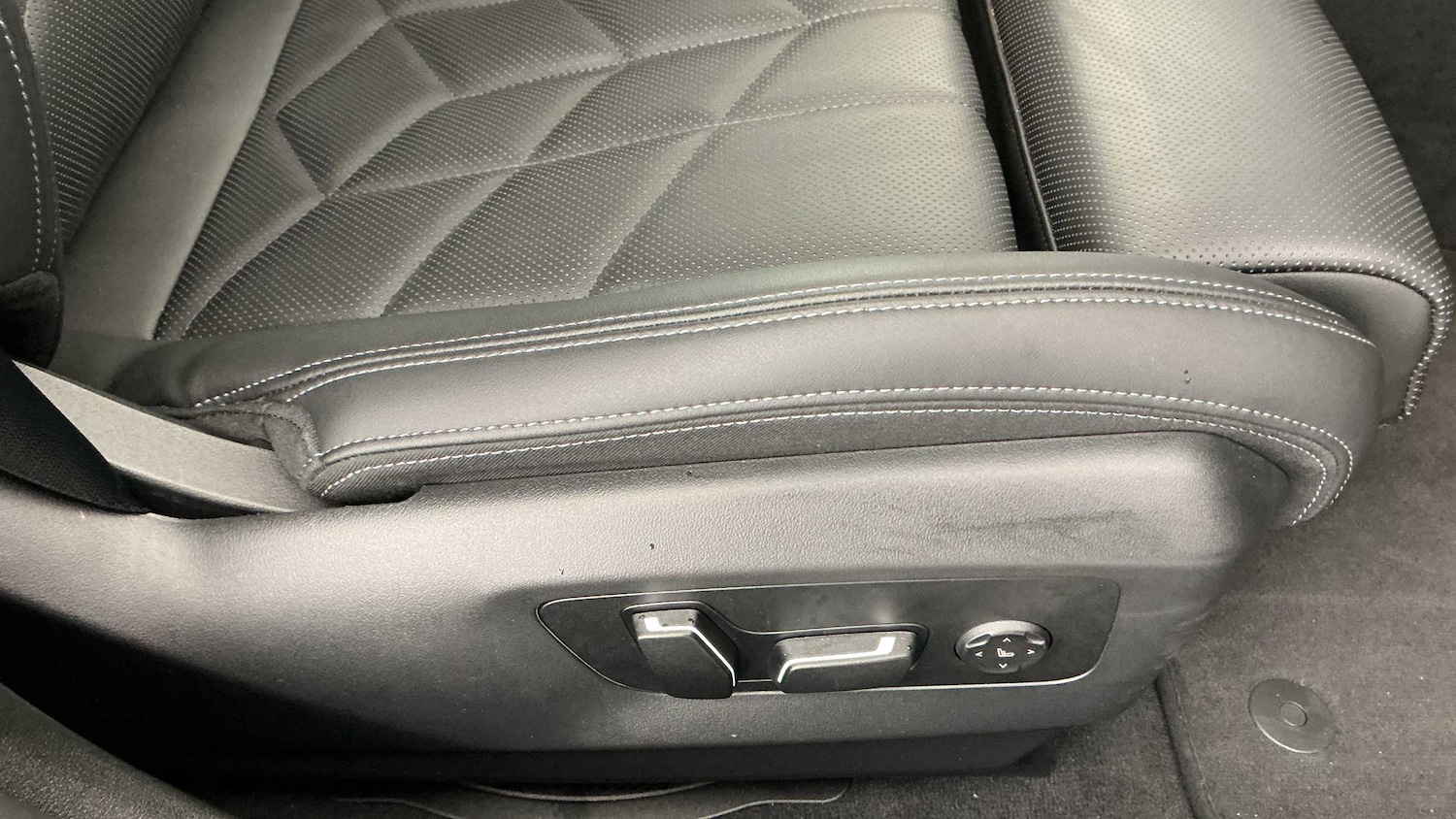 Used BMW 5 Series 2025 for sale - 76610729: Photo 17