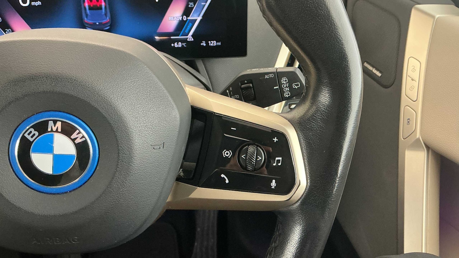 Used BMW iX 2022 for sale - 77011027: Photo 31