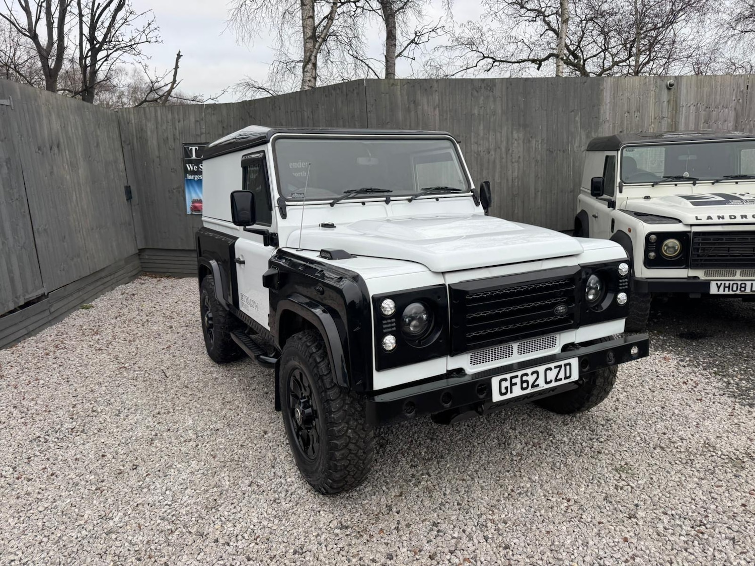 Used Land Rover Defender 90 2012 for sale - 77081584: Photo 11