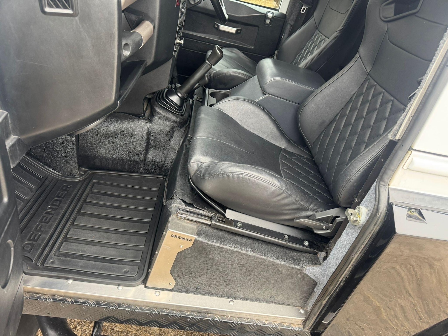 Used Land Rover Defender 90 2012 for sale - 77081584: Photo 37