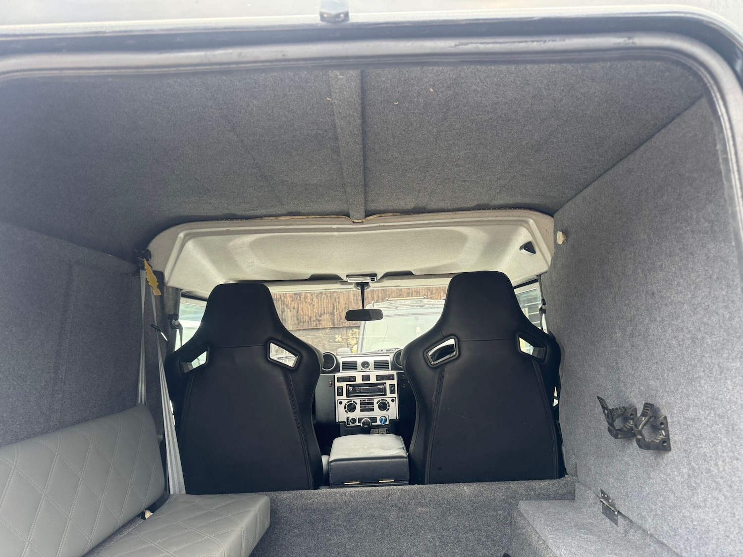 Used Land Rover Defender 90 2012 for sale - 77081584: Photo 52