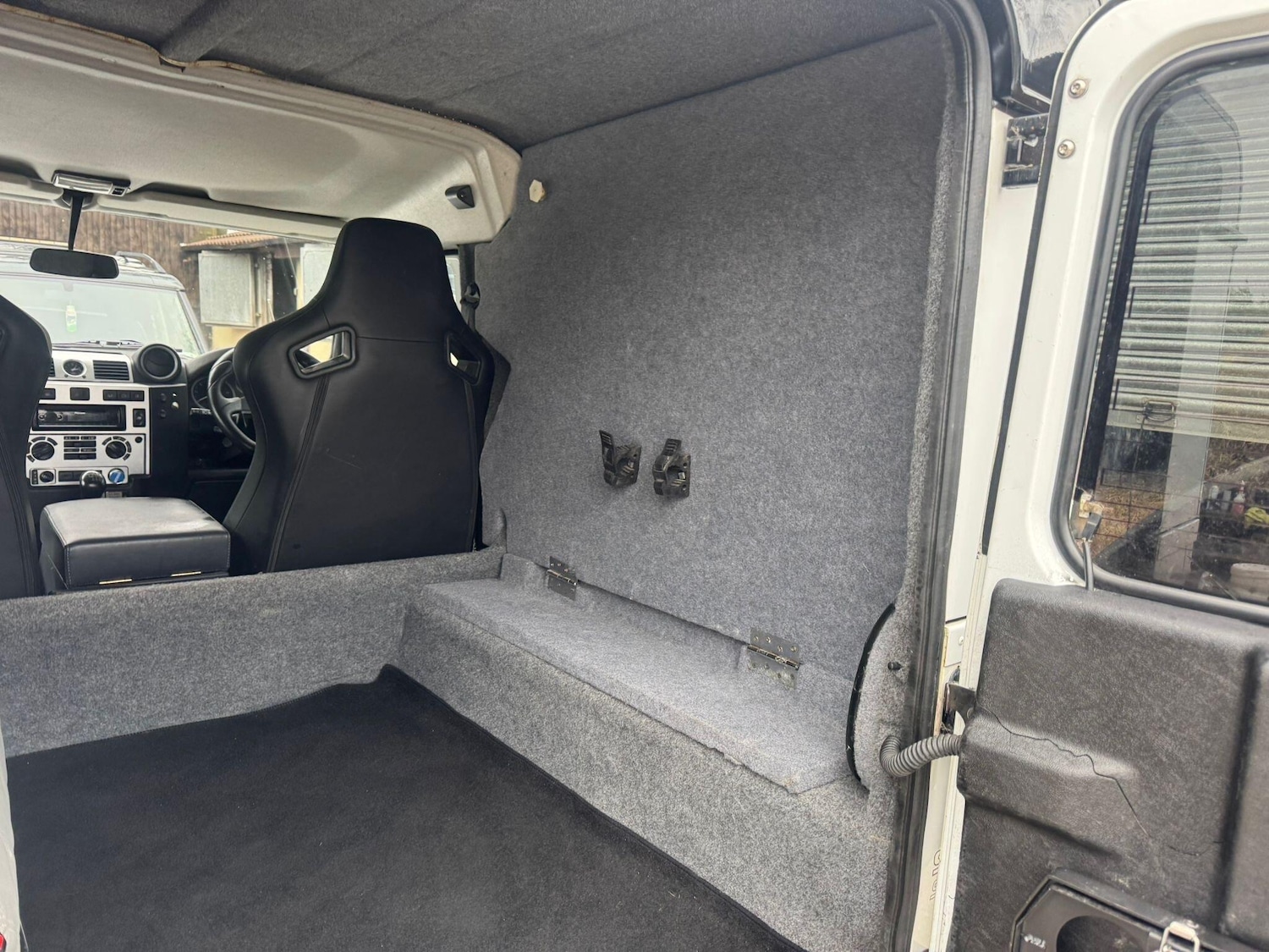 Used Land Rover Defender 90 2012 for sale - 77081584: Photo 55