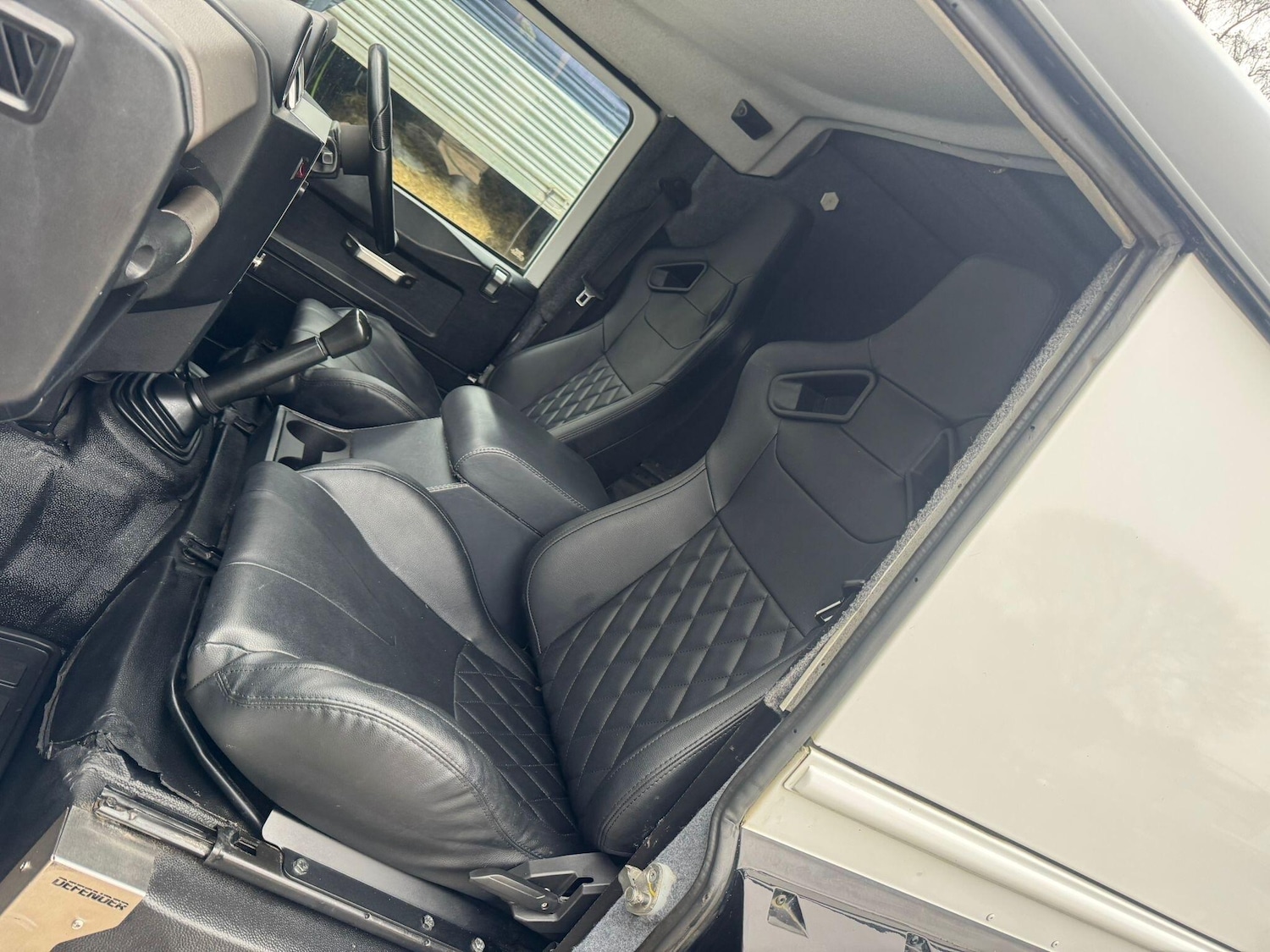 Used Land Rover Defender 90 2012 for sale - 77081584: Photo 65