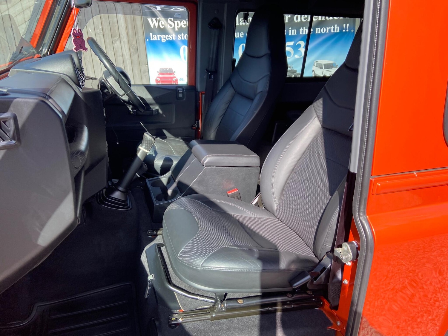 Used Land Rover Defender 90 for sale - 78115914: Photo 41