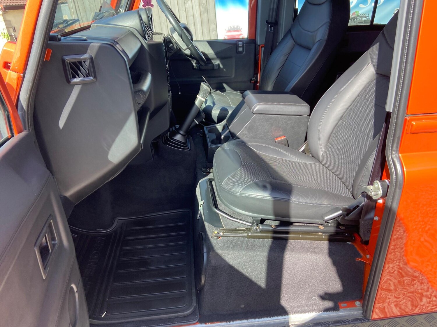 Used Land Rover Defender 90 for sale - 78115914: Photo 54