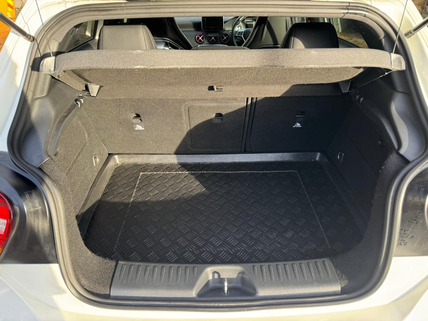 Used Mercedes-Benz A-Class 2014 for sale - 76832856: Photo 20