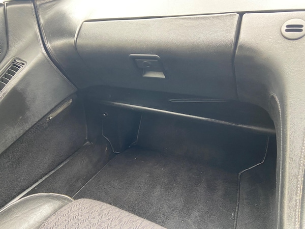 Used Porsche 928 1981 for sale - 75769182: Photo 47