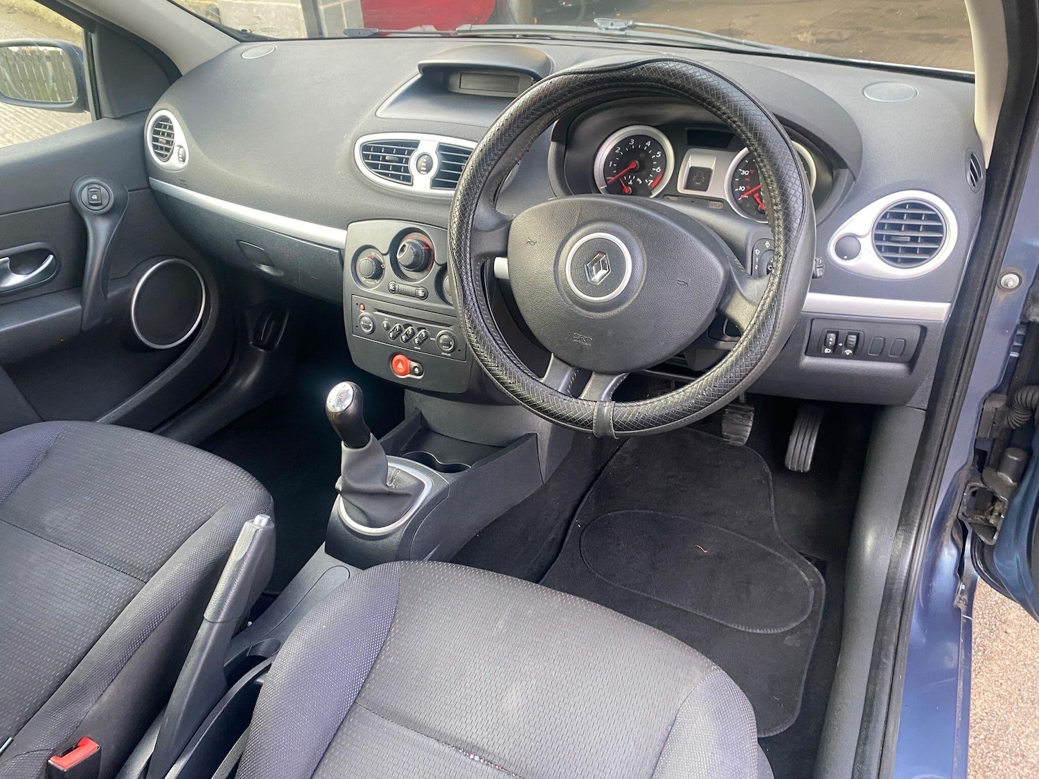Used Renault Clio 2006 for sale - 76927008: Photo 37