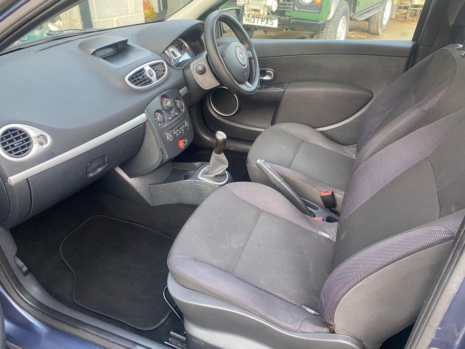 Used Renault Clio 2006 for sale - 76927008: Photo 42