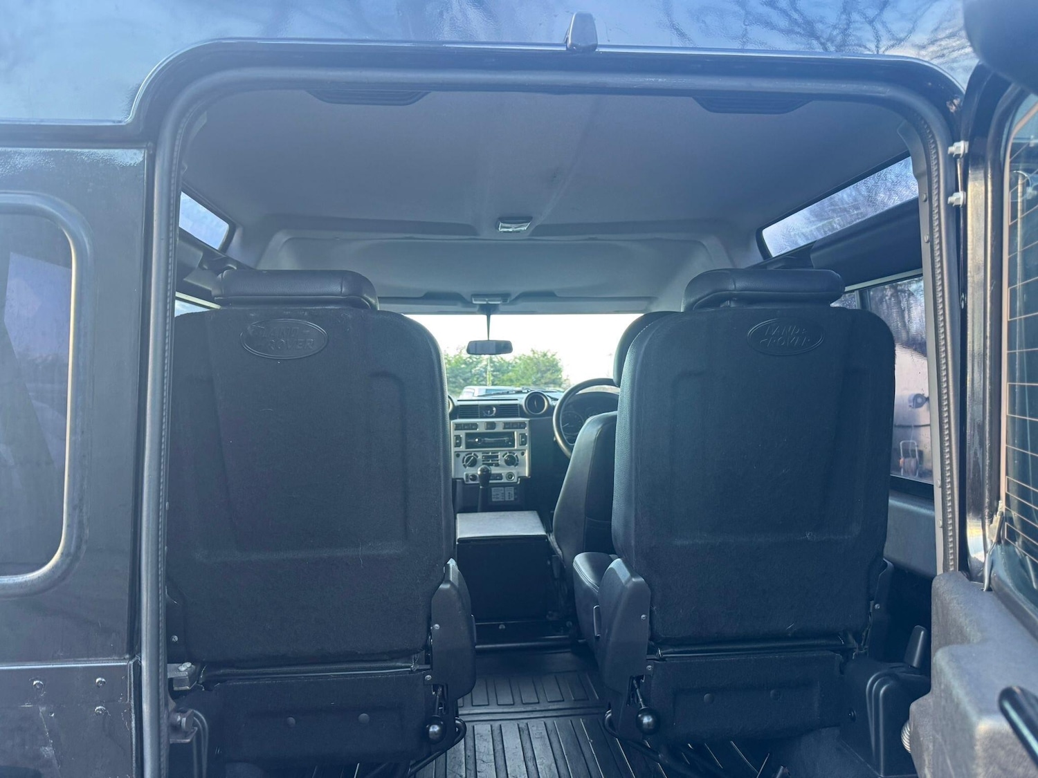 Used Land Rover Defender 90 2011 for sale - 77203089: Photo 14