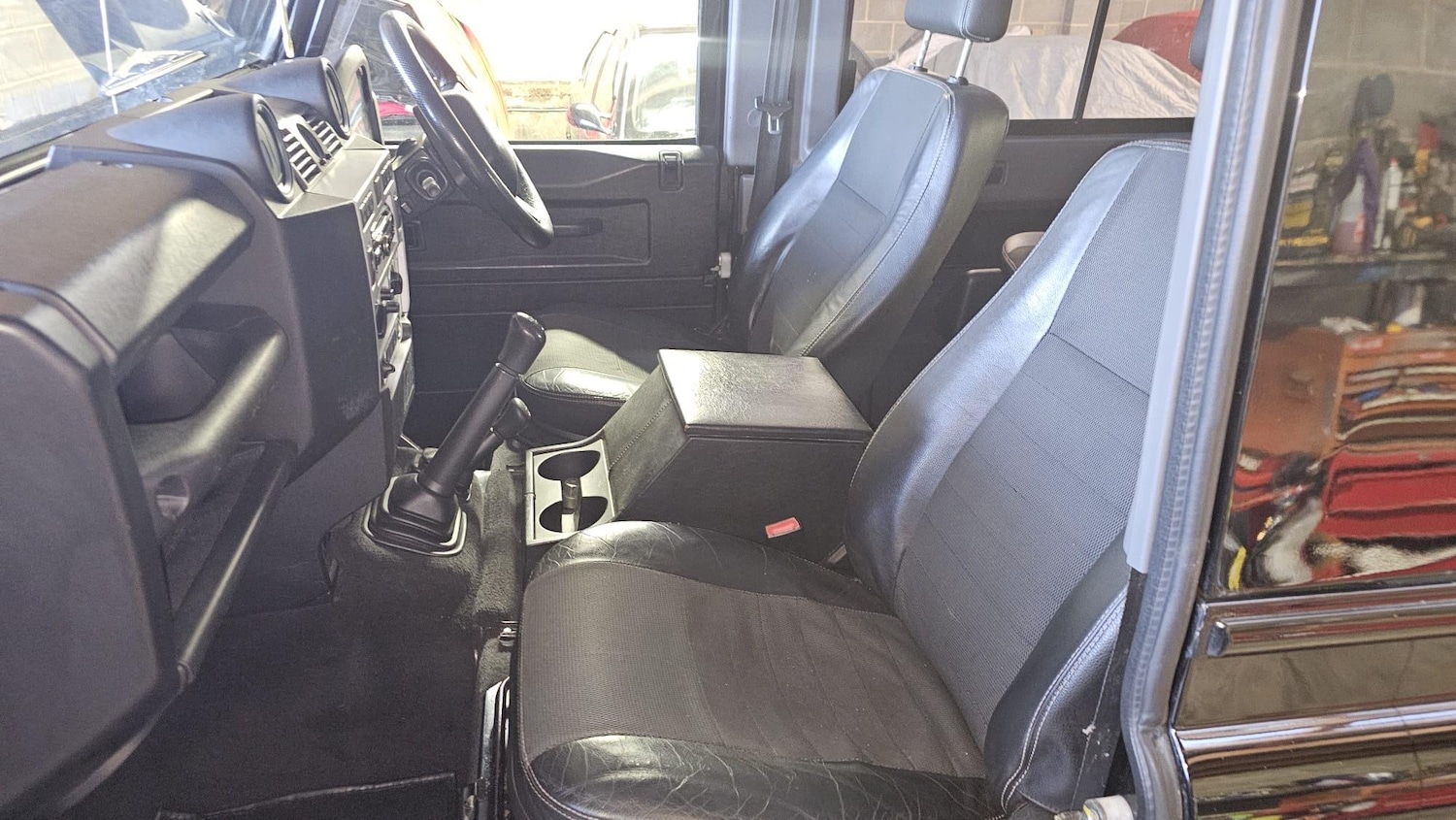 Used Land Rover Defender 90 2011 for sale - 77203089: Photo 19