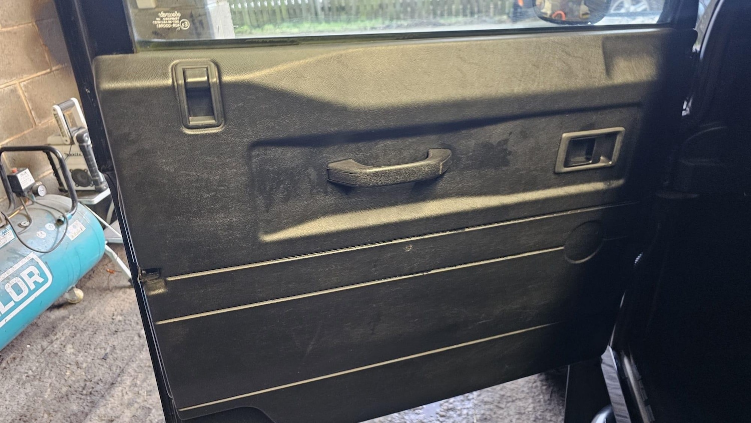 Used Land Rover Defender 90 2011 for sale - 77203089: Photo 63