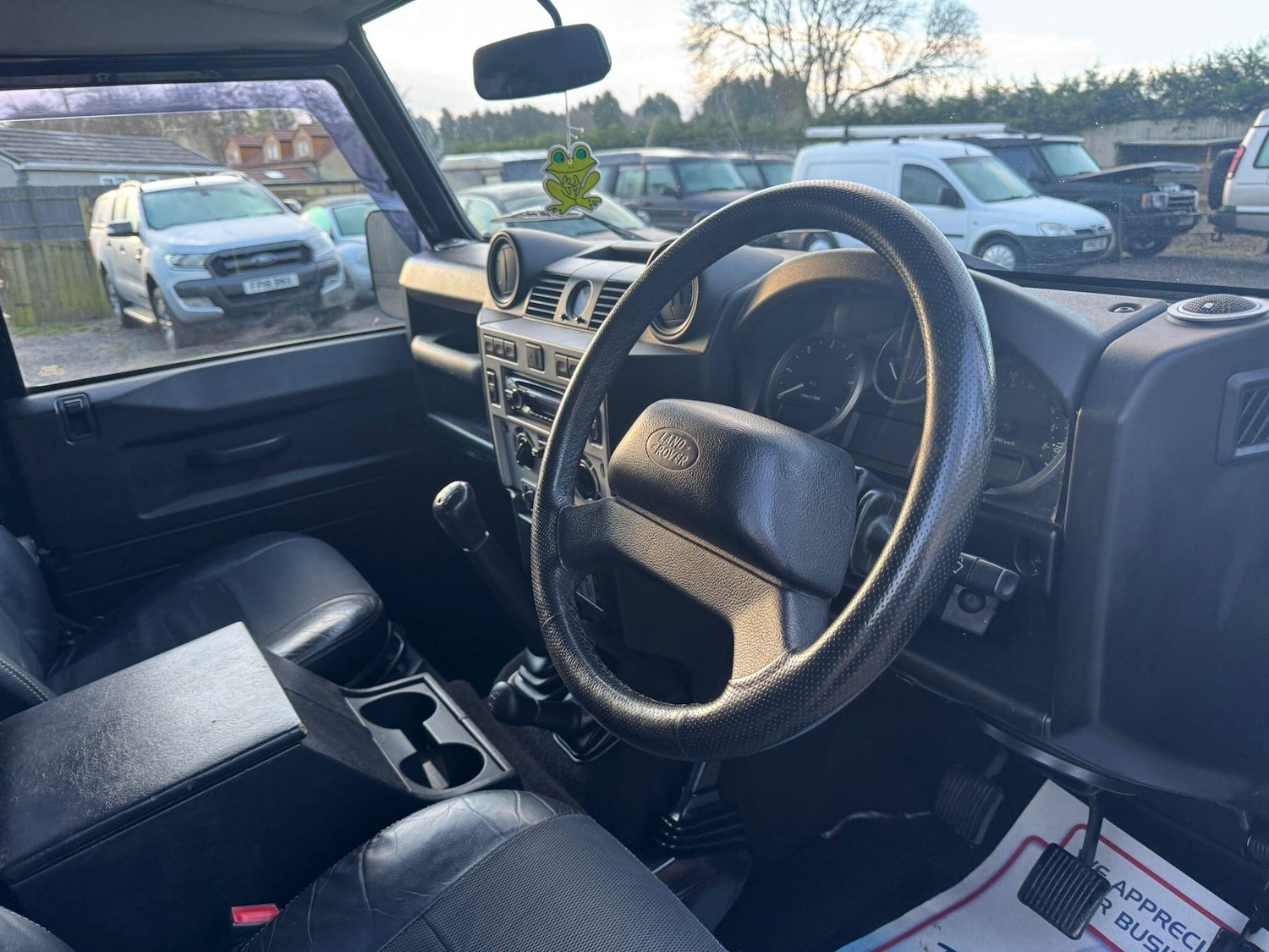 Used Land Rover Defender 90 2011 for sale - 77203089: Photo 78