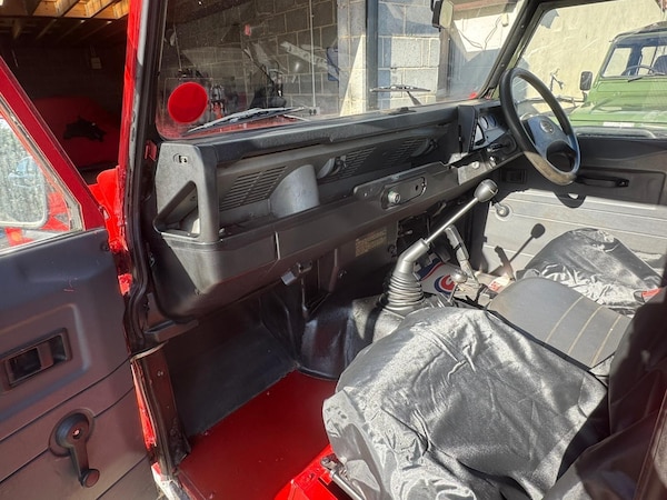 Used Land Rover Defender 90 1993 for sale - 76121957: Photo 45