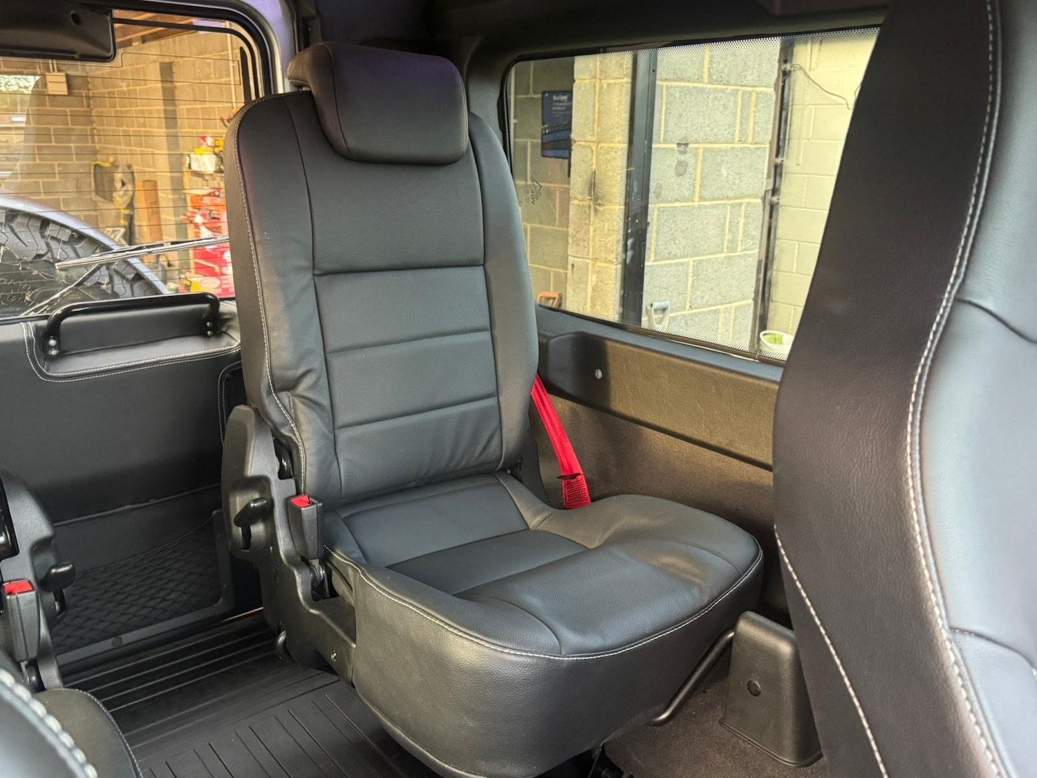 Used Land Rover Defender 90 2008 for sale - 76388547: Photo 15