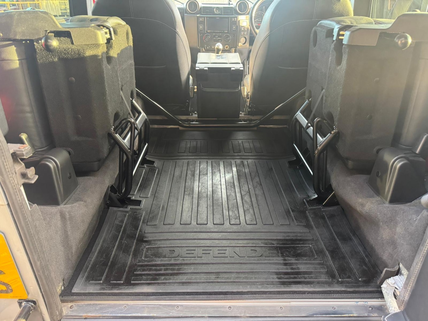 Used Land Rover Defender 90 2008 for sale - 76388547: Photo 17