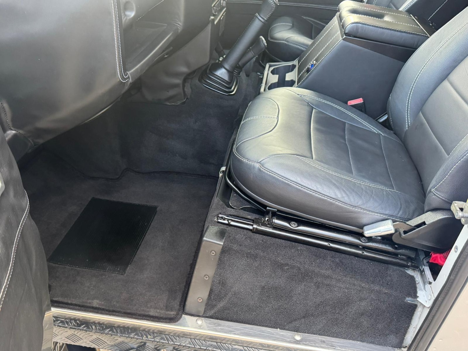 Used Land Rover Defender 90 2008 for sale - 76388547: Photo 73