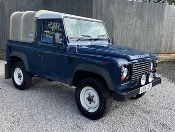 Land Rover - Defender 90