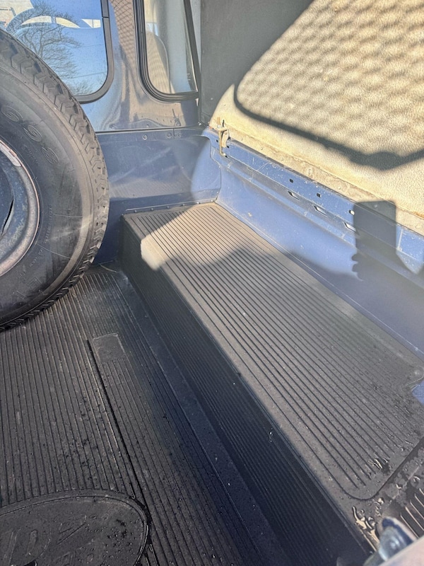 Used Land Rover Defender 90 2014 for sale - 76013201: Photo 27