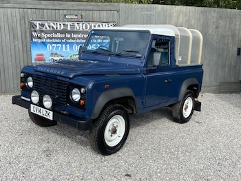Used Land Rover Defender 90 2014 for sale - 76013201: Photo 2
