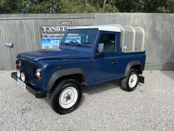 Used Land Rover Defender 90 2014 for sale - 76013201: Photo 41